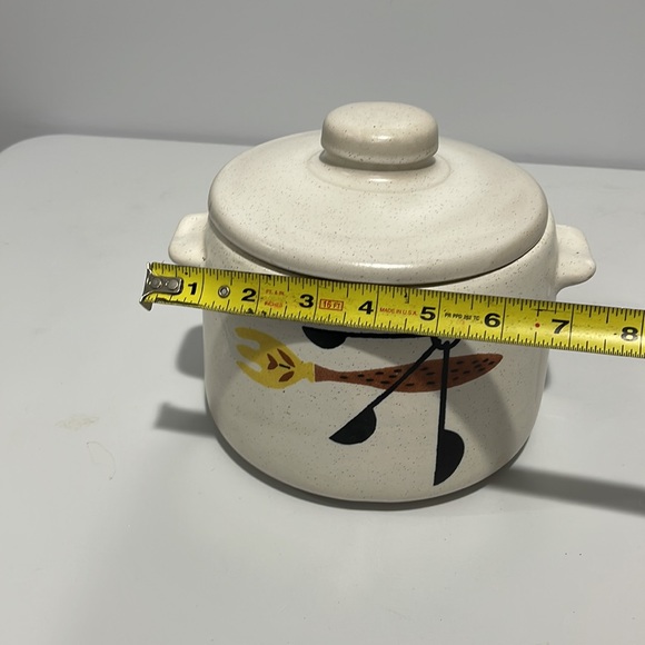 Vintage 1970s West Bend Bean Pot Server 2 qt. With lid - Picture 15 of 16